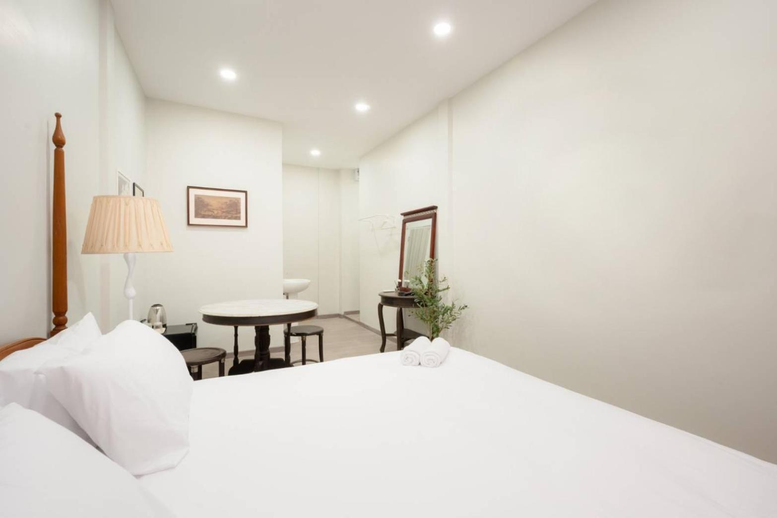 Hidden Dragon X Yaowarat Road Apartment Банкок Екстериор снимка
